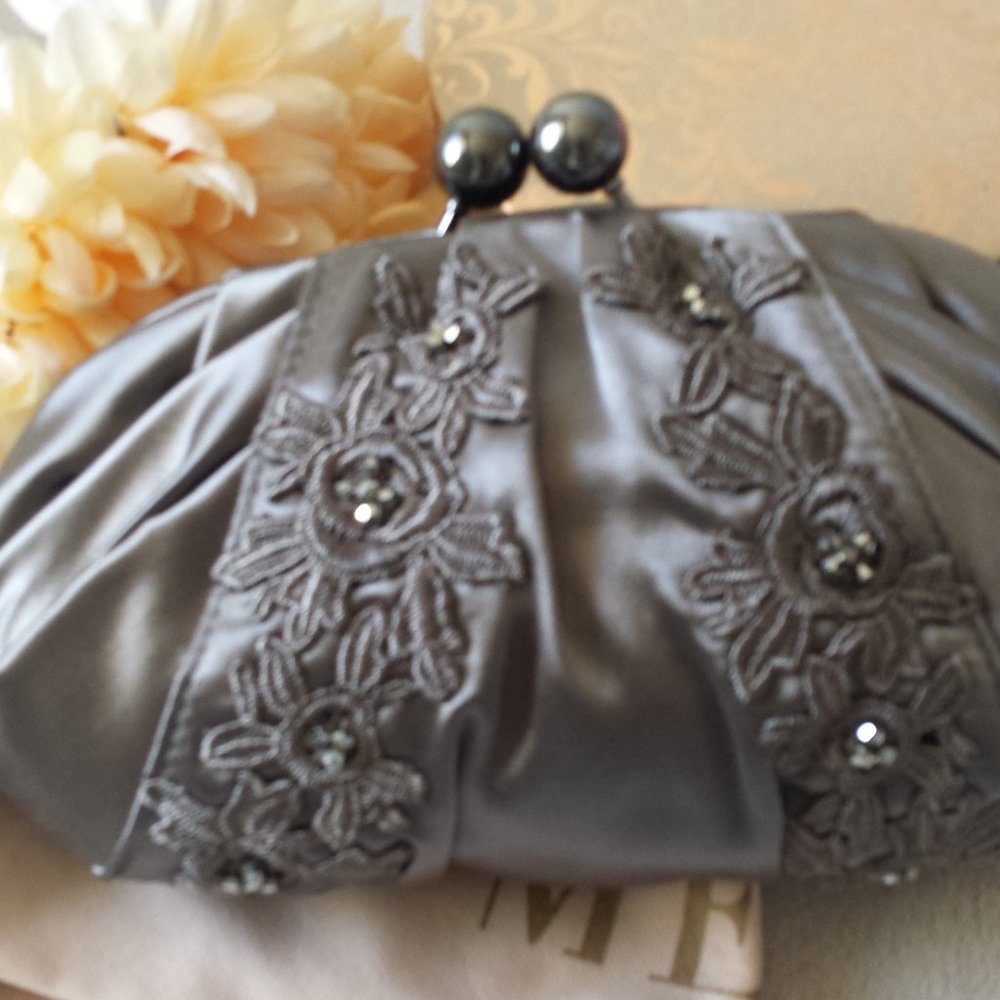 NIB MENBUR Clutch